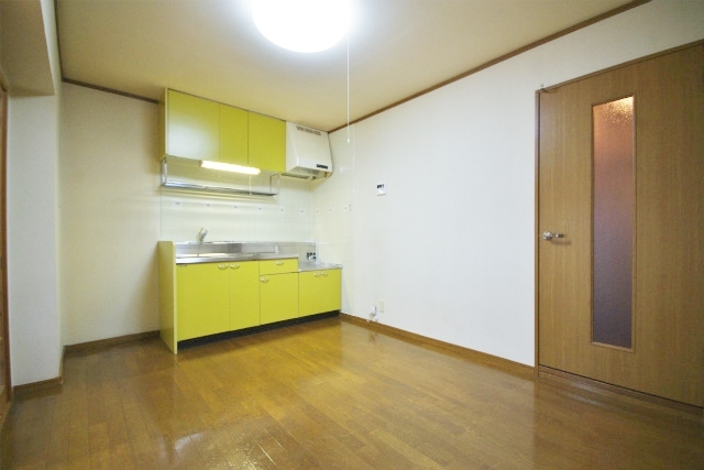 (居間) (居間)