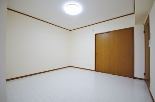 (居間) (居間)