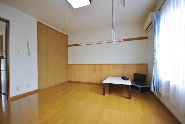 (居間) (居間)
